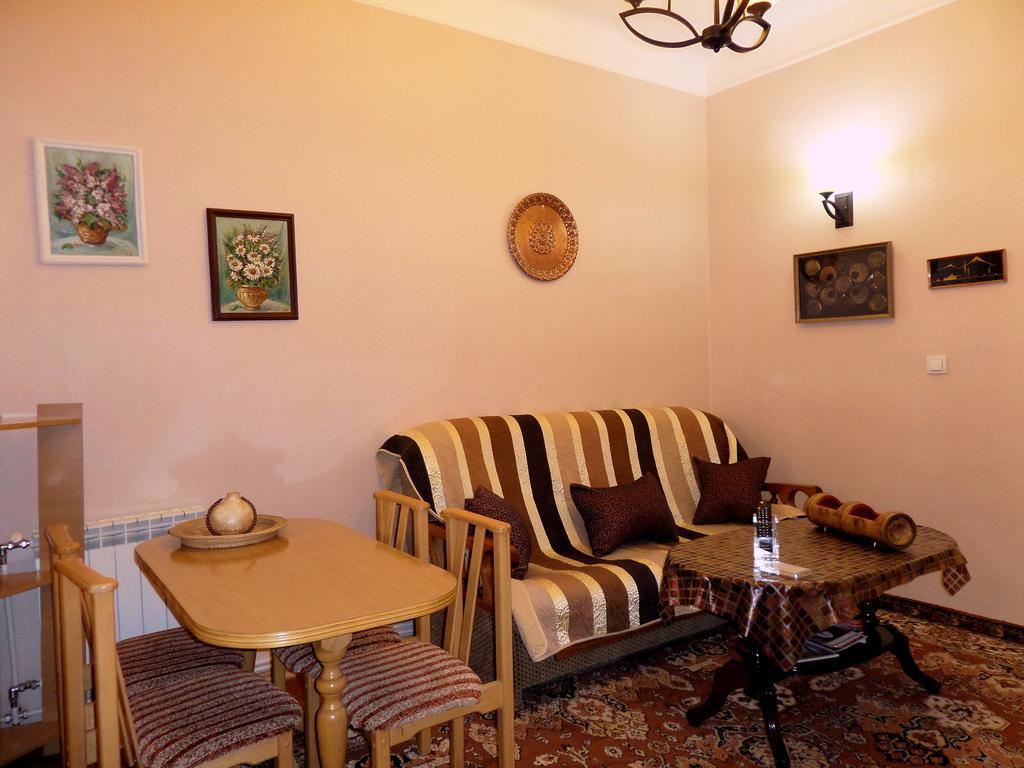Ara & Gaya Аpartment Appartement Jerevan Buitenkant foto