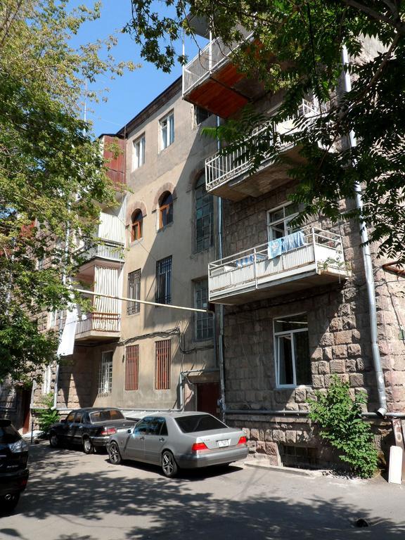 Ara & Gaya Аpartment Appartement Jerevan Buitenkant foto